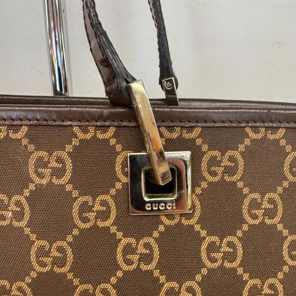 GUCCI - Picture 2 of 11